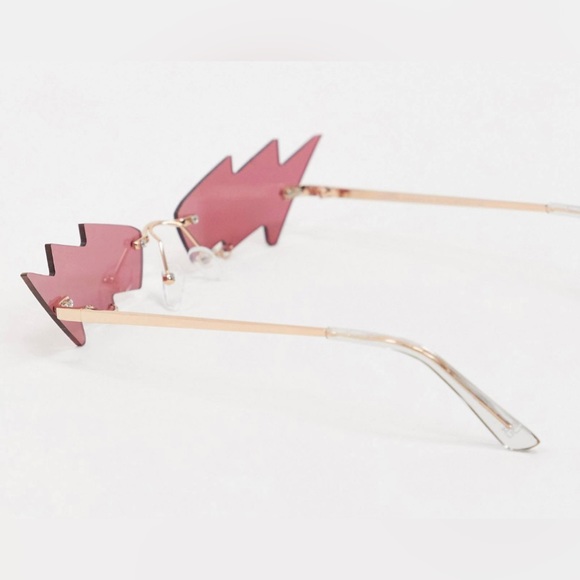 π¨BRAND NEW&NEVER WORNπ¨πFEATURING DIAMOND DANGLING TEARDROPSπ - Picture 2 of 4